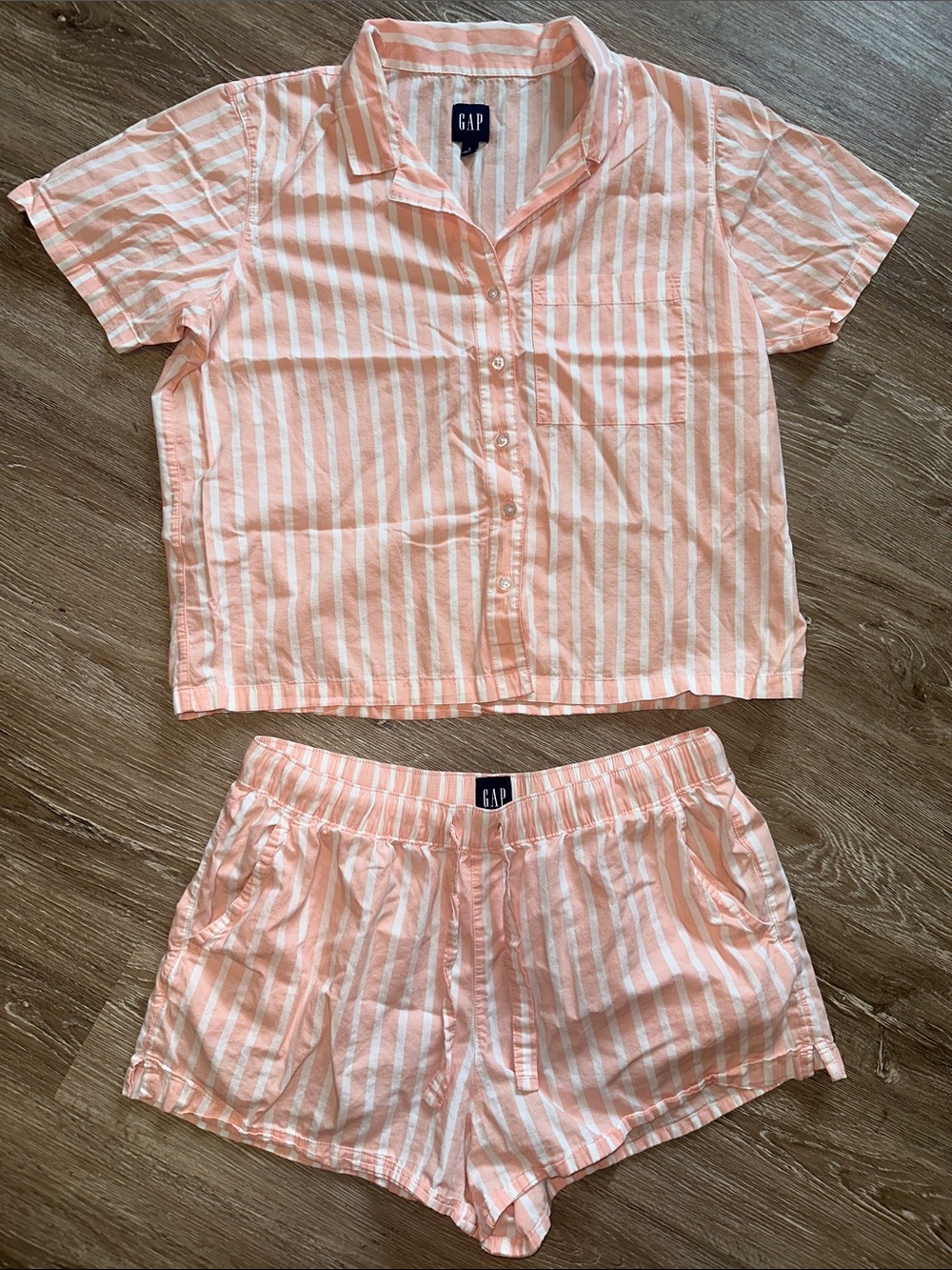 GAP Women’s Light Pink & White Striped Short Sleeve Pajama Set Size Large